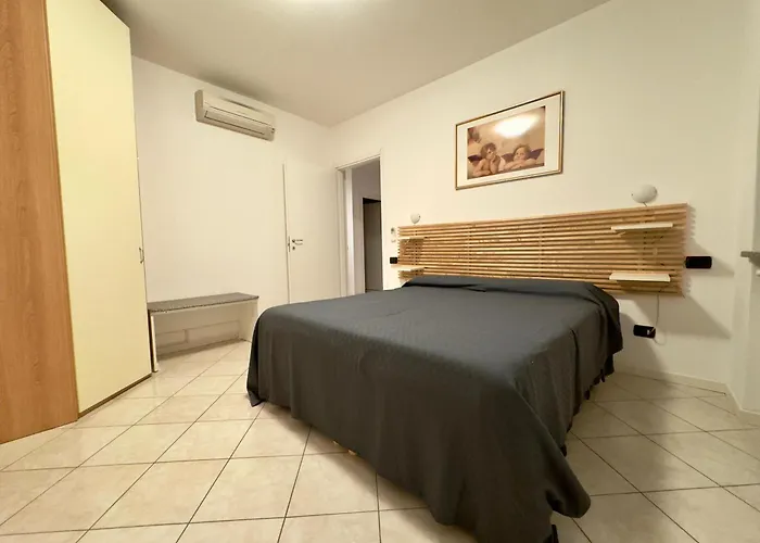 Apartament House Garden Piacenza